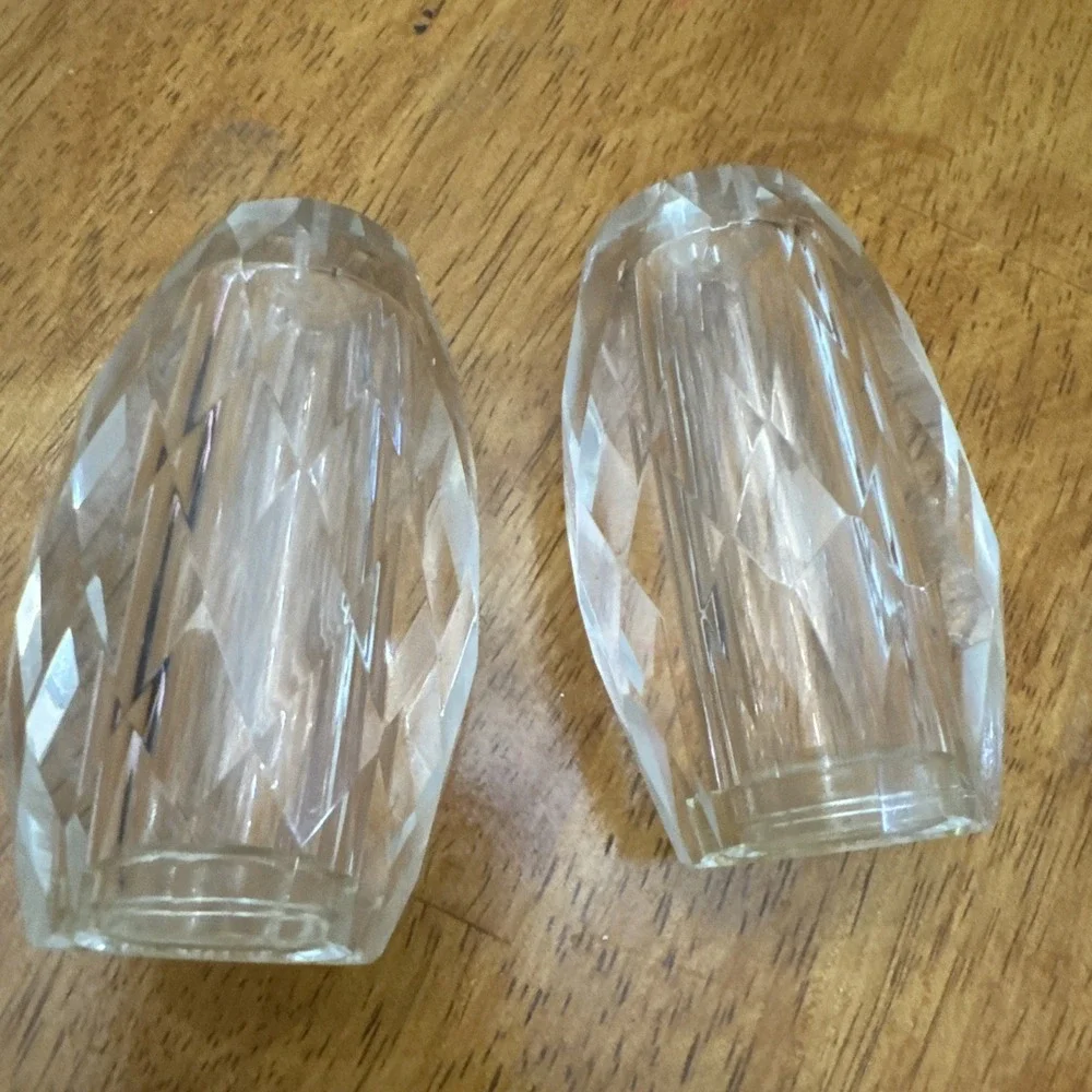 Vintage Elegant Clear Crystal Glass Small Salt Pepper Shakers 2.5